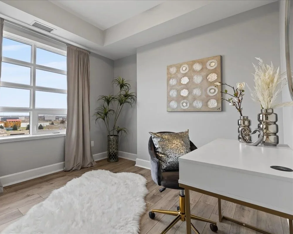 Silver Patterned Metal Floor Vase - FD73A