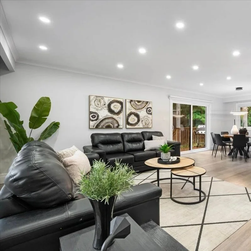 Hypnosis - AW555 (33" x 33")