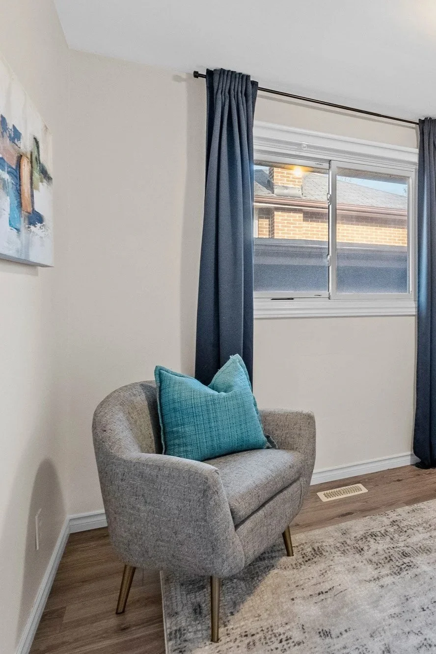 Turquois Knitted Accent Pillow - AP144