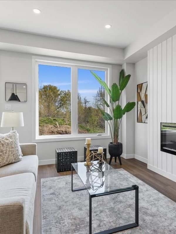 Black Wicker Vase - FD169