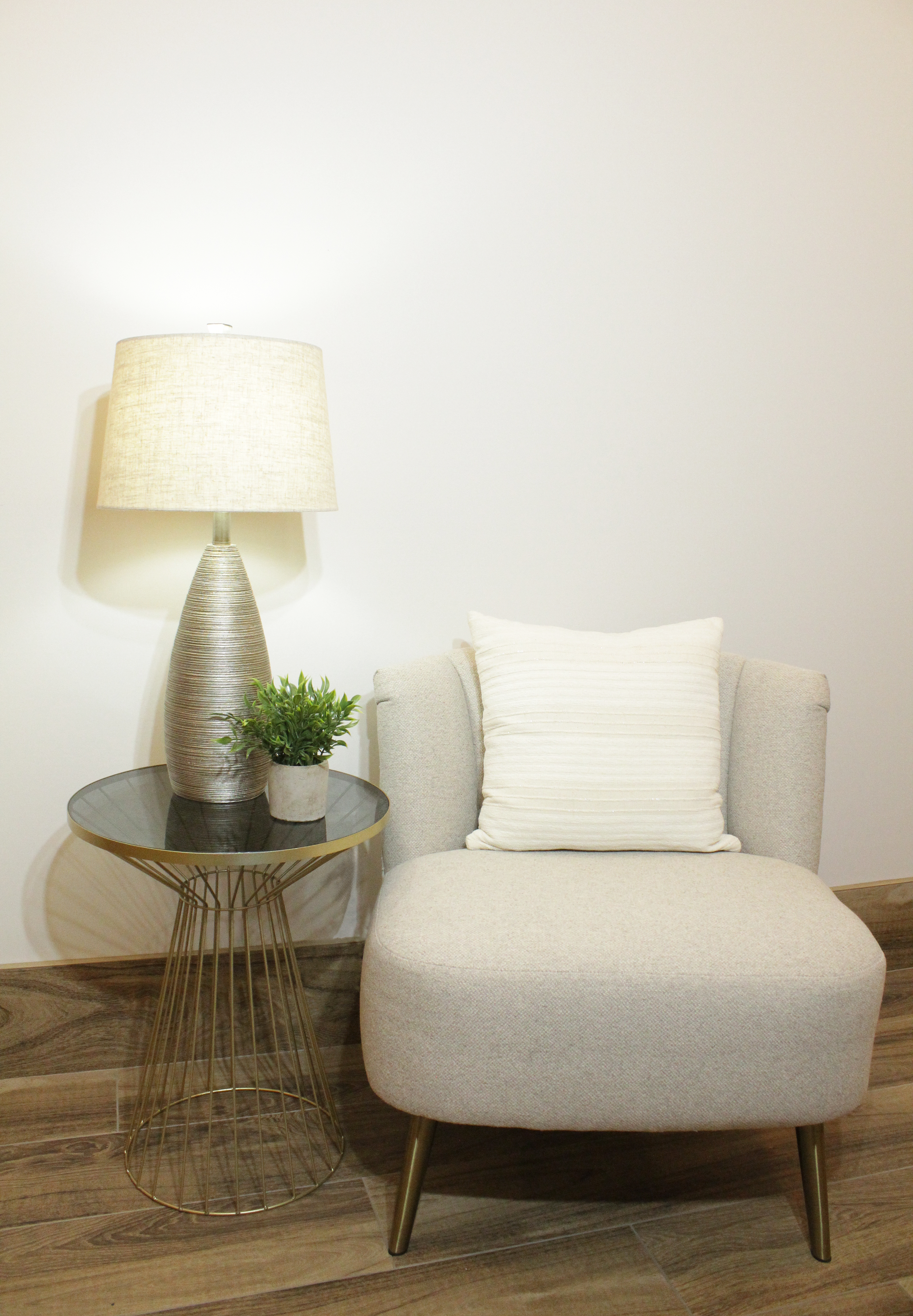 Beige Spider Lampshade with Black Wiring - LS21