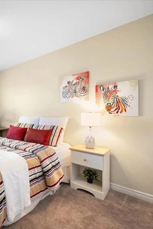 Bff (2/2) - AW69B (20" x 20")