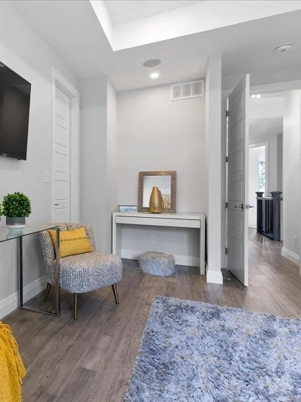 Gold Floor Vase - FD148