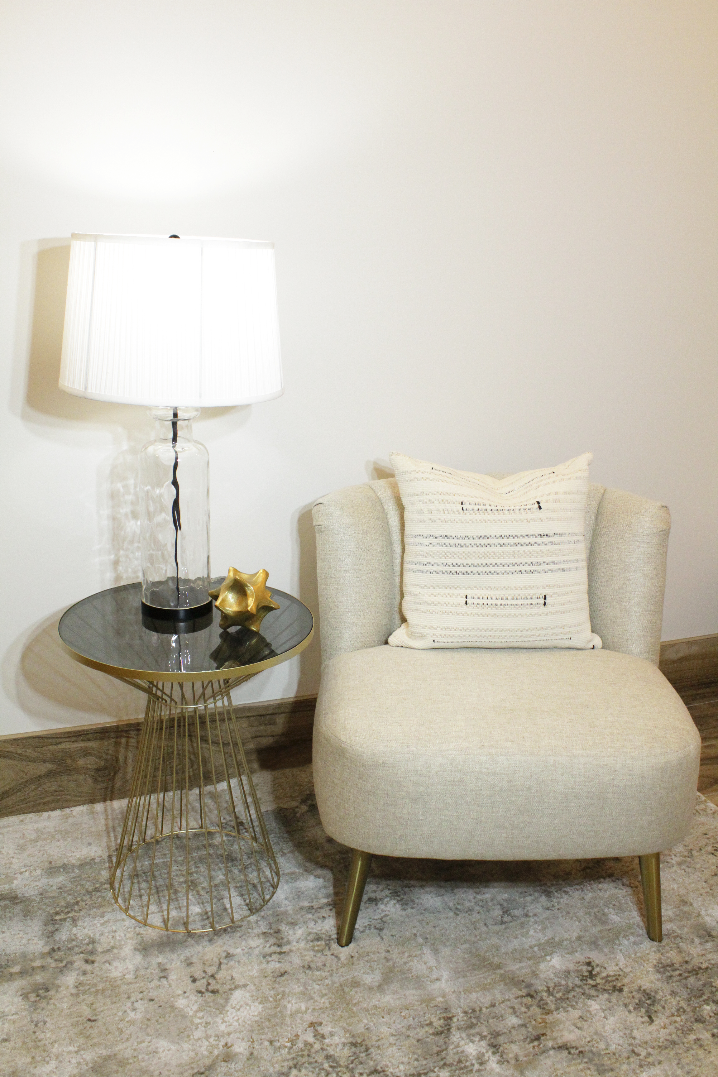 White Spider Lampshade with Silver Wiring - LS79