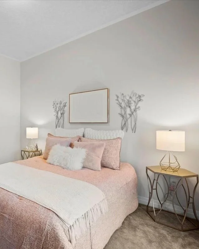 Sparkled Frost - AW102A (22" x 28")