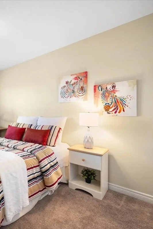 Bff (1/2) - AW69A (20" x 20")