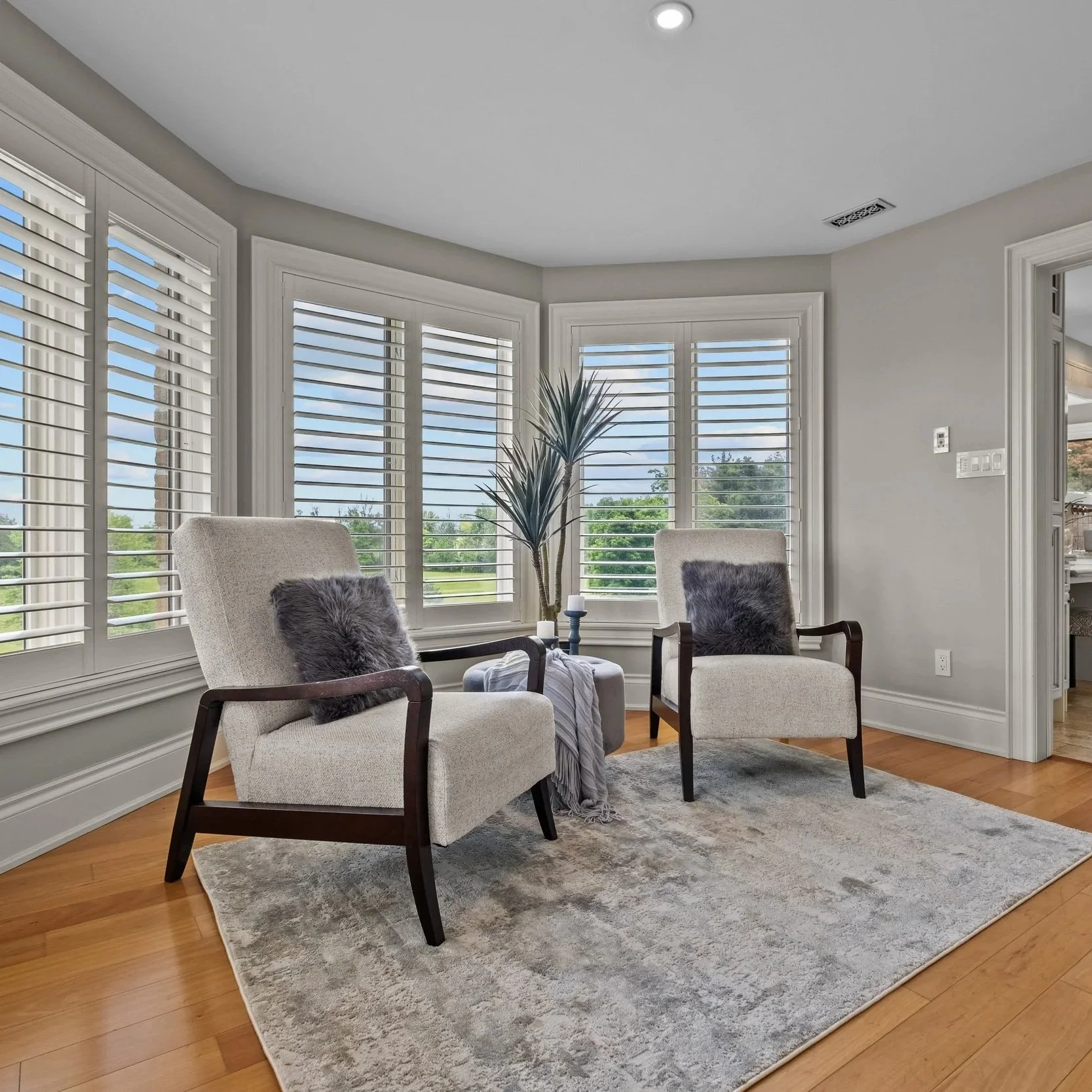 Grey Faux Fur Accent Pillow - AP801