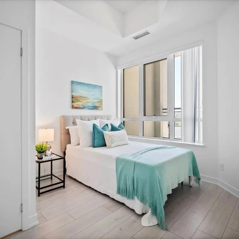 White Queen Coverlet - BD90