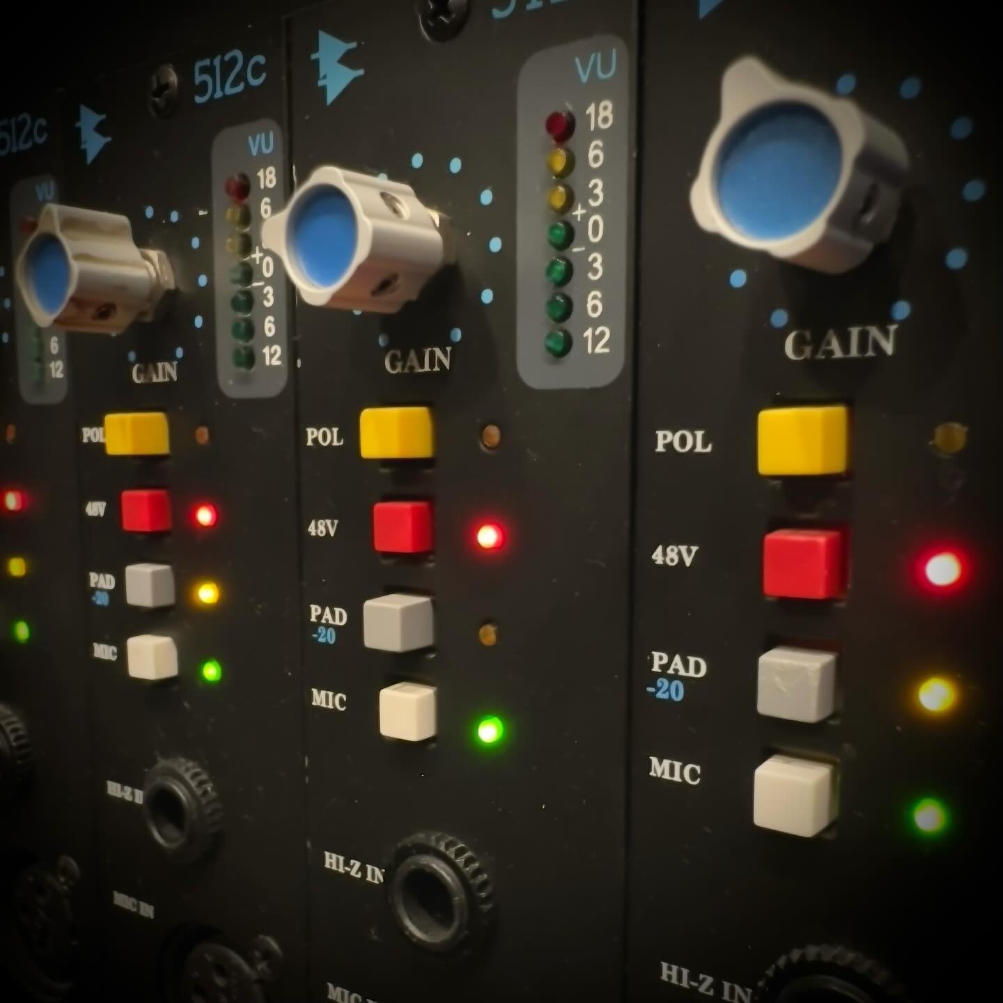 Some of our favorite preamps here in the studio. 

#api #512 #preamp #recording #studio