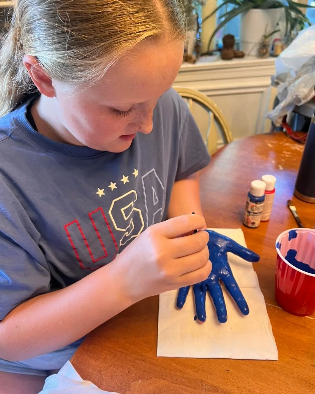 Celebrating July 4th my favorite way&hellip;
Family style! 

The thunder storm cut out the fireworks show but it didn&rsquo;t wash away the fun, love and laughter. ❤️✨☮️ 

#familytime❤️ #july4thweekend #july4th2026 #craftswithkids #lovemyfamily