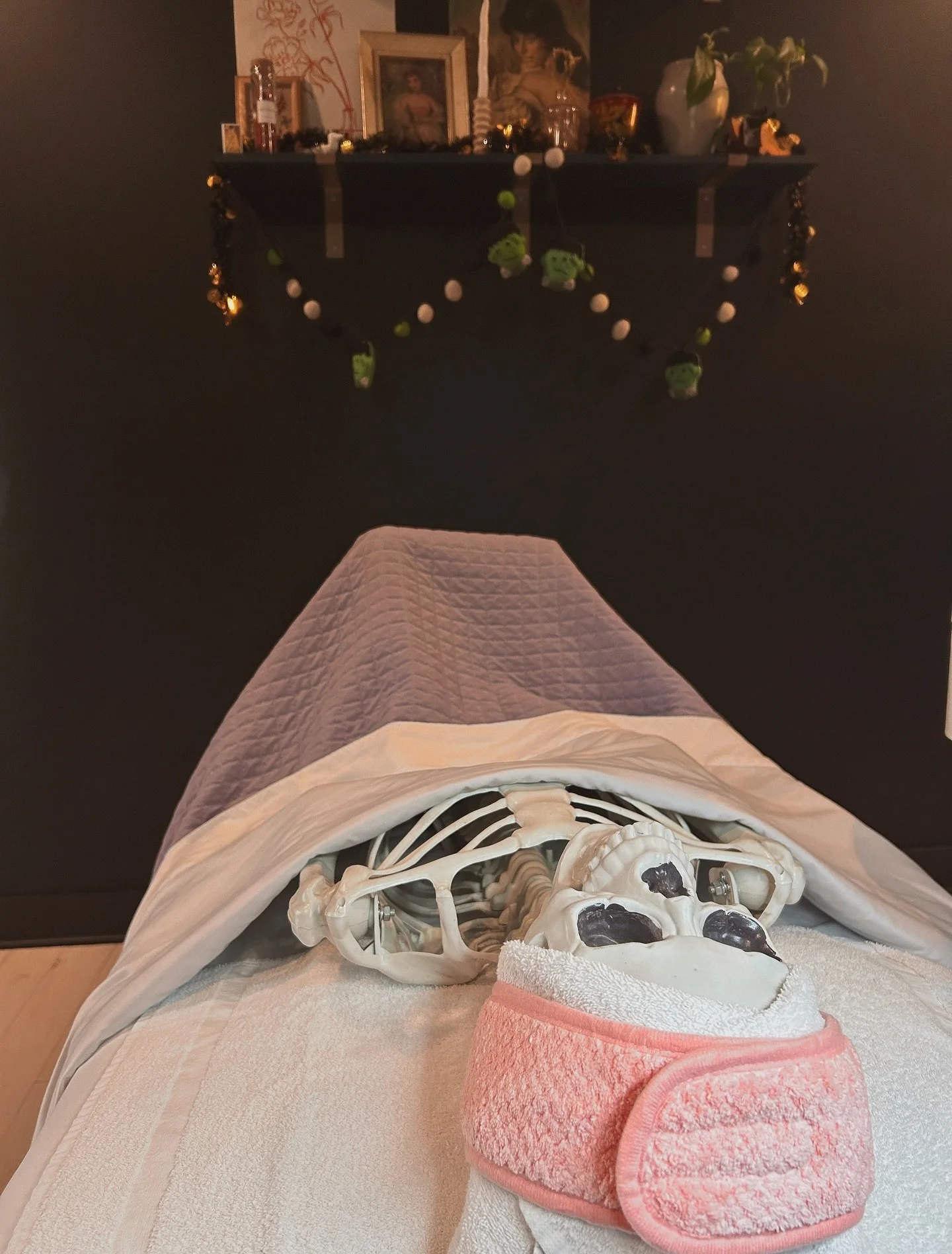 Krys 😍
&bull;
&bull;
You&rsquo;ve probably seen them around for years, but this year they&rsquo;ve ditched the wig &amp; are starting a whole new chapter. - Krys asks that you say hey if you see her around the salon &amp; that you treat yourself to 