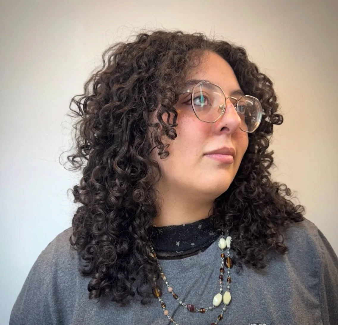 Before &amp; after 🌱
&bull;
&bull;
Defined curls 〰️ brushed out curls 〰️ tight curls 〰️ loose curls 〰️ swaves 〰️ waves 〰️We love them all. 🫶🏽
&bull;
&bull;
New shape + request for more curl definition by: @_savvyhairwitch_ 🌱 Styled using @hairsto