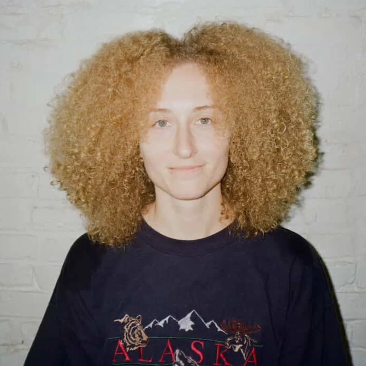 Megan on film 🎞️✨
&bull;
&bull;
Haircut by: @cutbyhannah 〰️ Washed &amp; styled using @hairstorystudio + @bouncecurl 🫶🏽
&bull;
&bull;
Curly haircut done by Hannah Blakeman in Louisville Kentucky at Maeda Salon located in Shelby Park. 📍