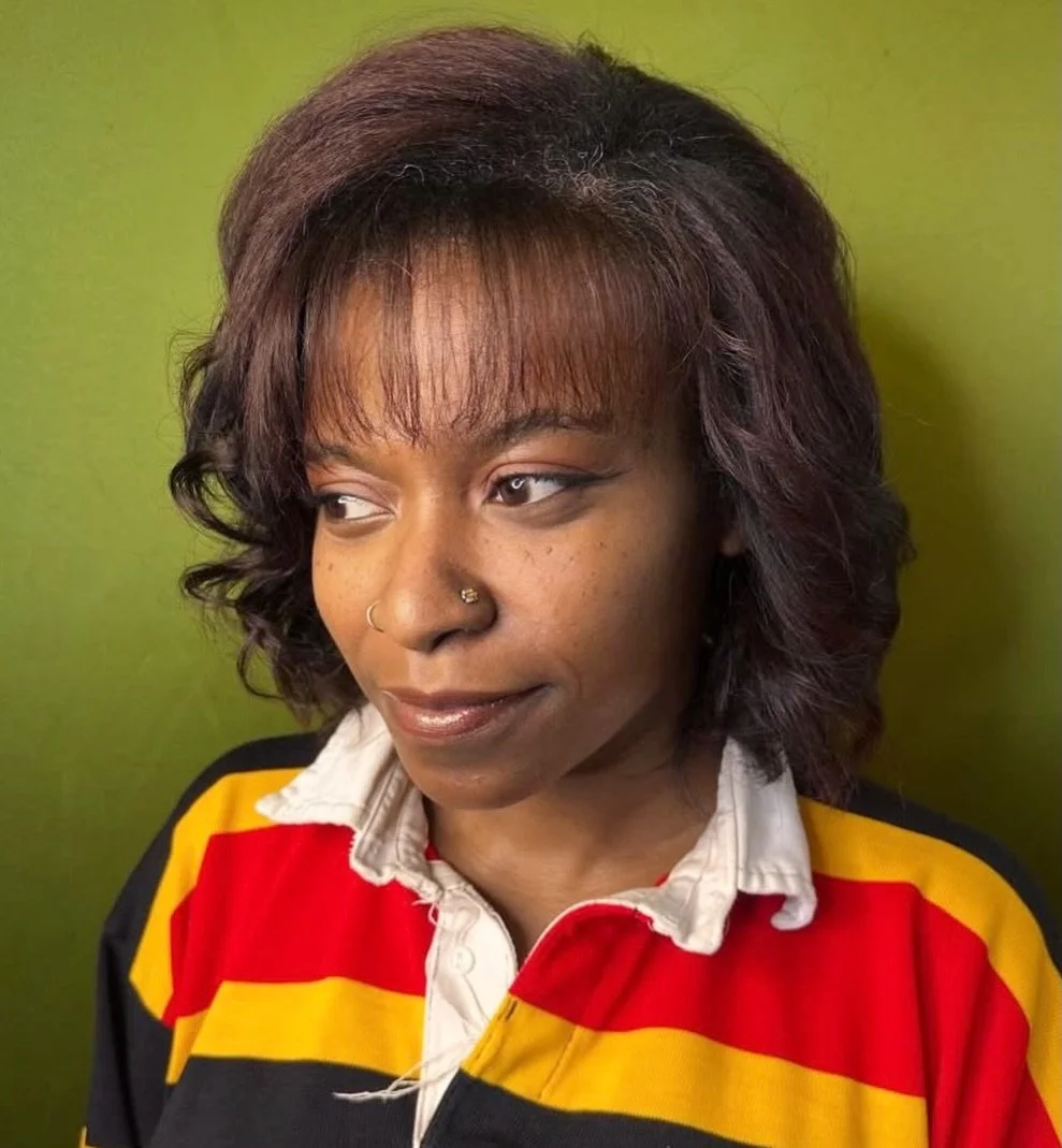 Mami? &hellip; Mamacita? 👀🤤😍🥰
&bull;
&bull;
That&rsquo;s a mother from the 90s to you👊🏽✨ Cut &amp; blowout for Tajah by: @hair.hexen 🌱
&bull;
&bull;
📍90s inspired haircut by Amelia in Louisville Kentucky 📍