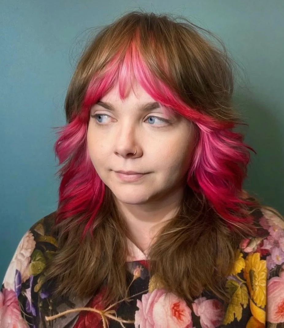 Just a touch of pink 🌷
&bull;
&bull;
Custom color + cut by: @hair.hexen 🌱
&bull;
&bull;
&bull;
Razor shag haircut + pink curtain bangs By Amelia 📍Shelby Park - Louisville Kentucky