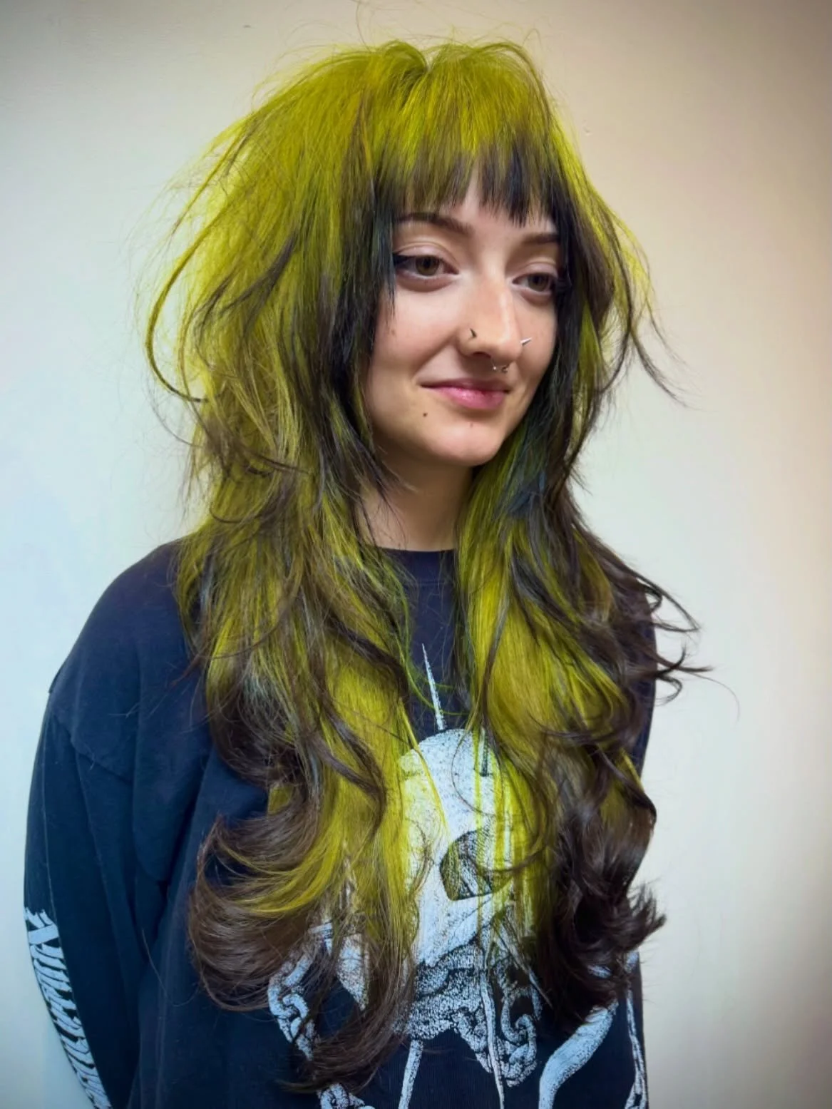 Slime baby 🐸
&bull;
&bull;
Yellow green melt into the prettiest black tips ✨ Haircut + color + blowout magic by: @_savvyhairwitch_