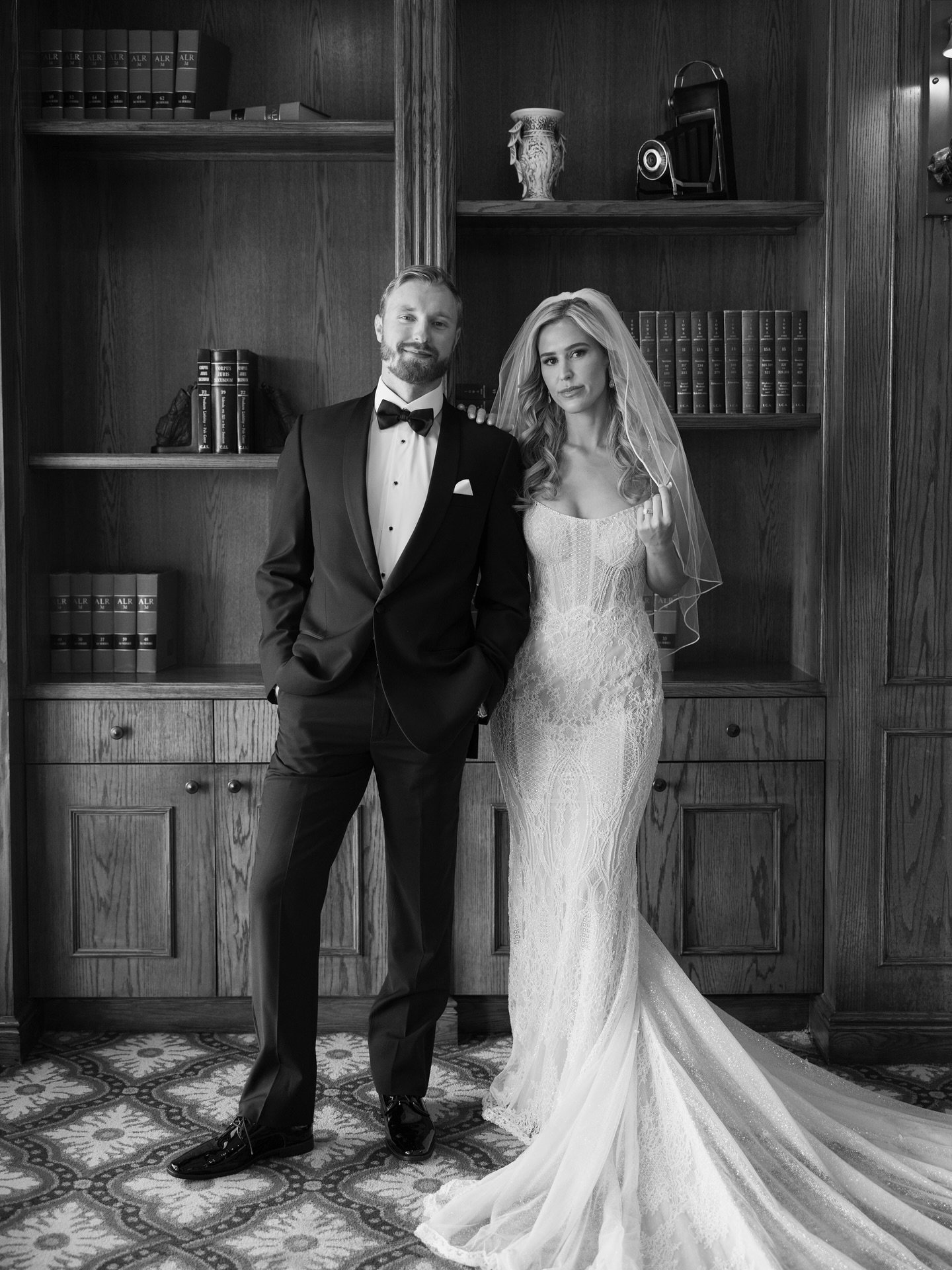 The Thompsons— married at the stunning @glenoakscc 🍸 I can’t fit enough moments, love, tears, and dance moves into this little carousel ❤️‍🔥 
@grace_thomps25 & @kthomps48 
Vendor Team |
Photo & Video | @madisentimp_weddin