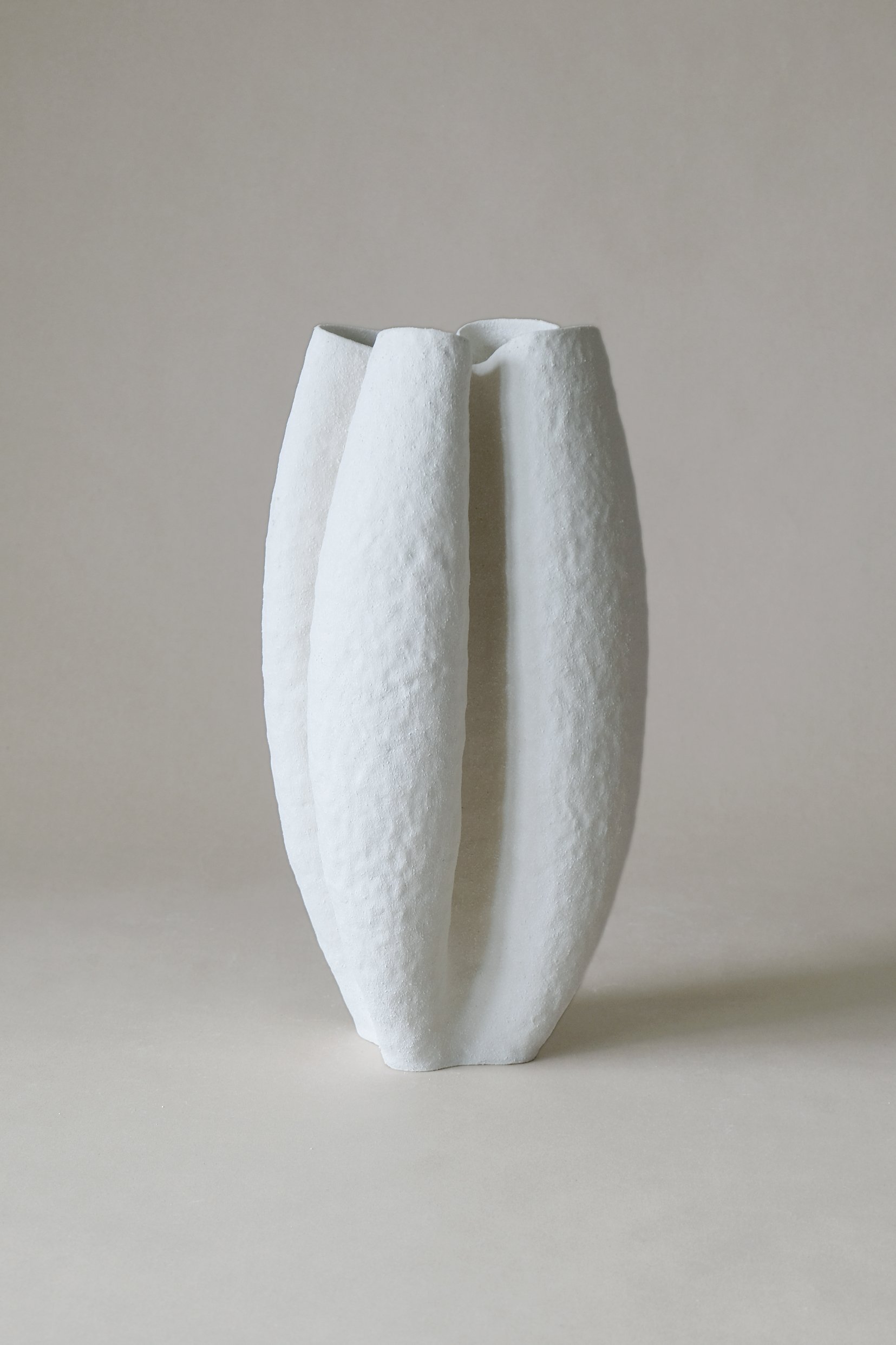  Stoneware (unglazed) Height: 39 cm 