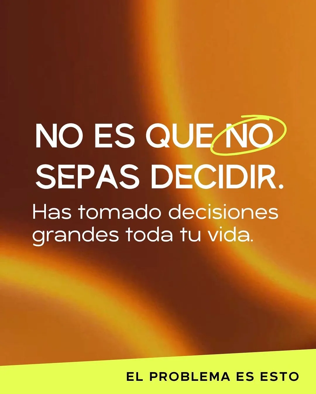 Muchas mujeres brillantes se quedan en pausa por miedo a perder estabilidad y soltar lo que ya no expande.

Pero te lo digo por experiencia conmigo y con muchas otras, ese costo de inacci&oacute;n siempre termina siendo m&aacute;s caro que la decisi&