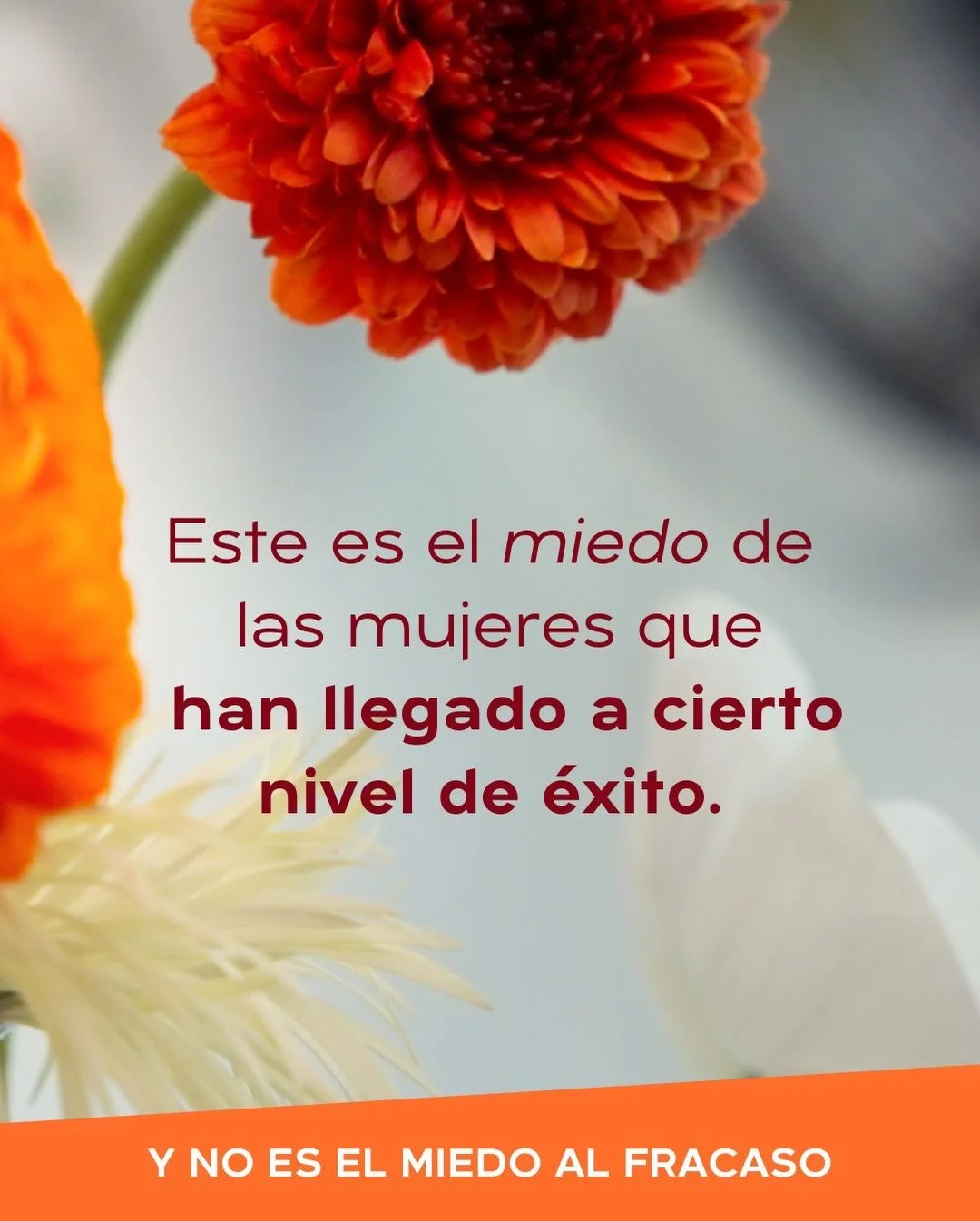 Confi&eacute;sate: &iquest;Eres adicta al caos? 

Hablemos de un tab&uacute; entre mujeres ambiciosas: 
El p&aacute;nico secreto que sentimos cuando la vida se pone &ldquo;demasiado buena&rdquo;.

Estamos entrenadas para manejar crisis. 
Somos expert