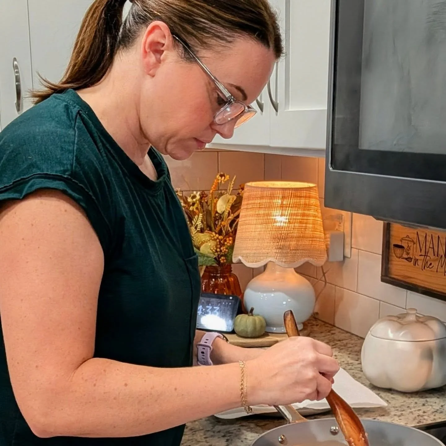 There is a hidden beauty in the everyday task of making dinner. Even when it's met with grumbles (we've all been there!), preparing a meal for the people you love is a genuine blessing. 

Some days it doesn't feel like it, but I've been intentionally