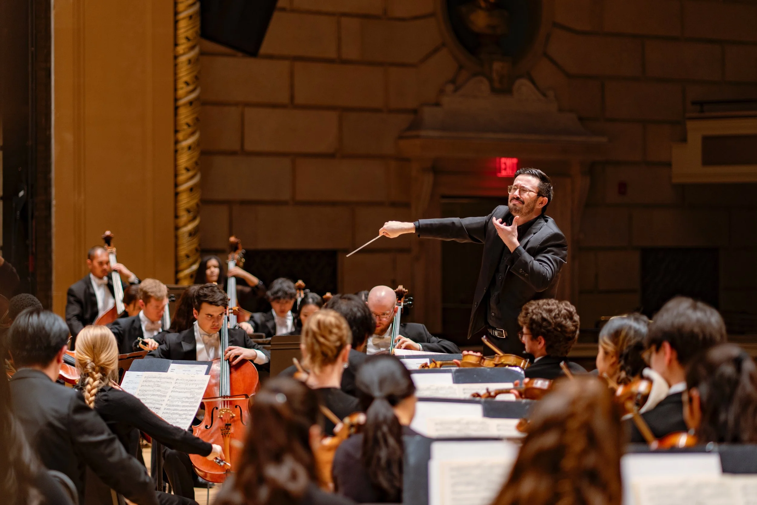 Austin Conducts Qatar Philharmonic Orchestra