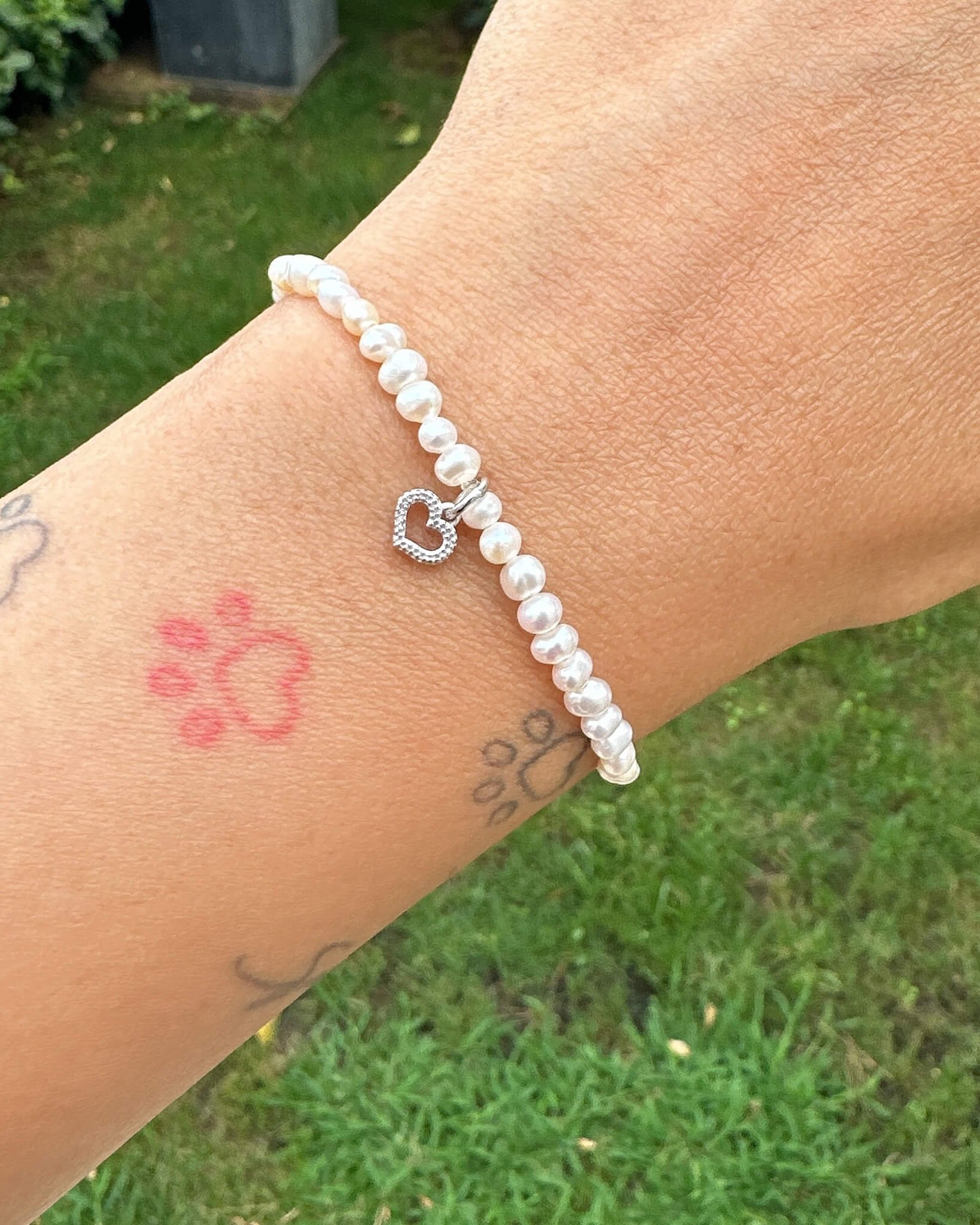 14k Mini Heart on Freshwater Pearls Bracelet .jpg