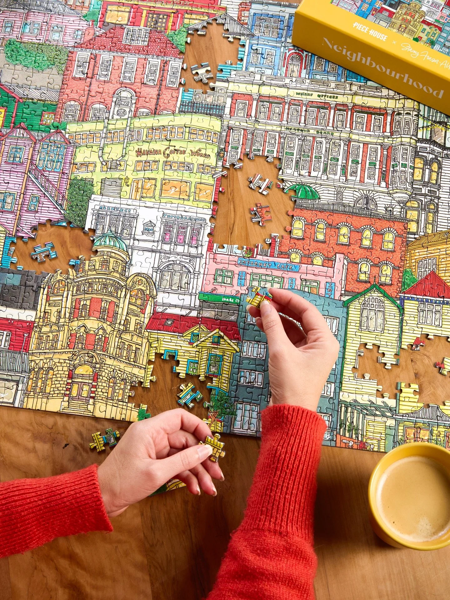✨ Puzzle lovers and Wellington fans — this one’s for you! 🧩💛
I’m thrilled to finally share my collab with the amazing team at @piecehouse - introducing Neighbourhood — a 1000-piece premium jigsaw puzzle featuring one of my