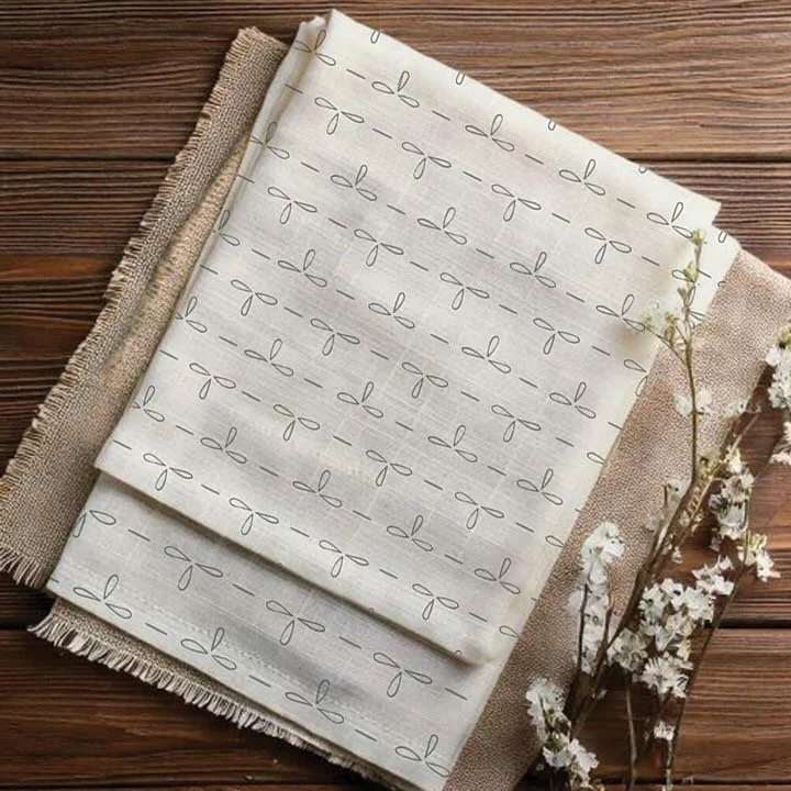 🤍I just love this pattern so much! The minimalism of the design, cream fabric could go with so many different styles. Available in bio.

#spoonflower #patterns #minimalism #eyelet #patterndesignerscommunity #artist #quilter #modernquilter