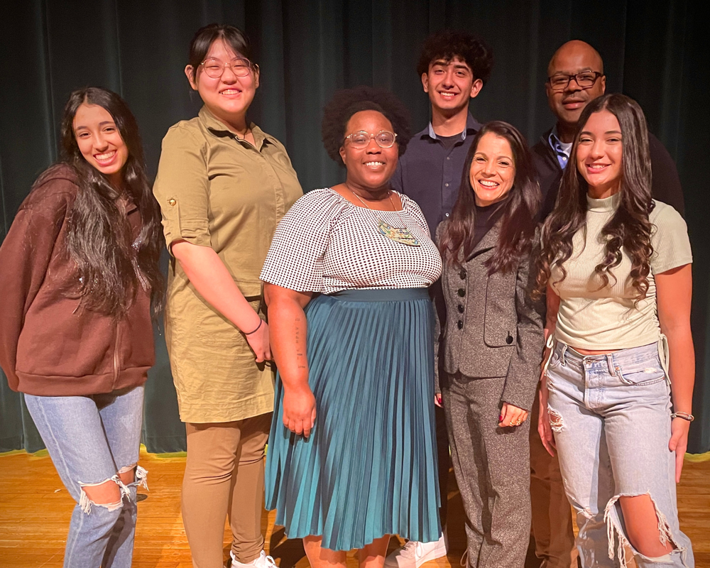 Suitcase Stories — Stellar Story Company