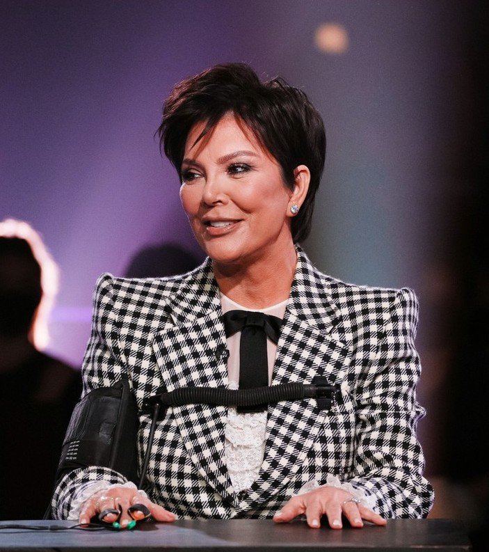 kris-jenner-takes-lie-detector-test-late-late-show-04.jpg