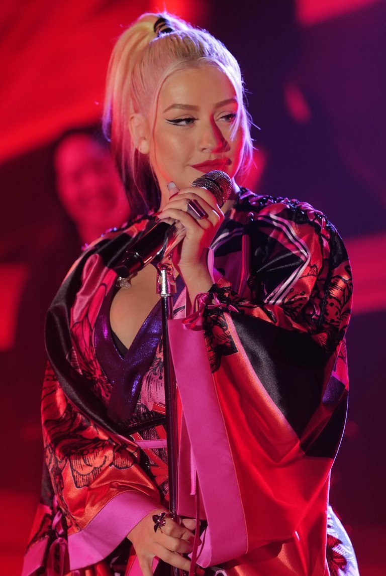 Christina-Aguilera-Loyal-Brave-True.jpg