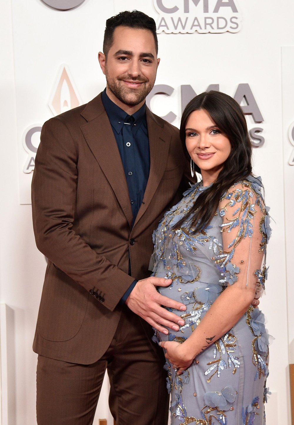 Katie-Stevens-Pregnant-CMAs-2022.jpg