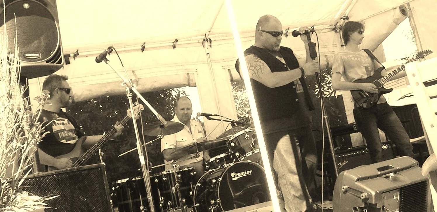 Huapia Tavern Sunday Afternoons