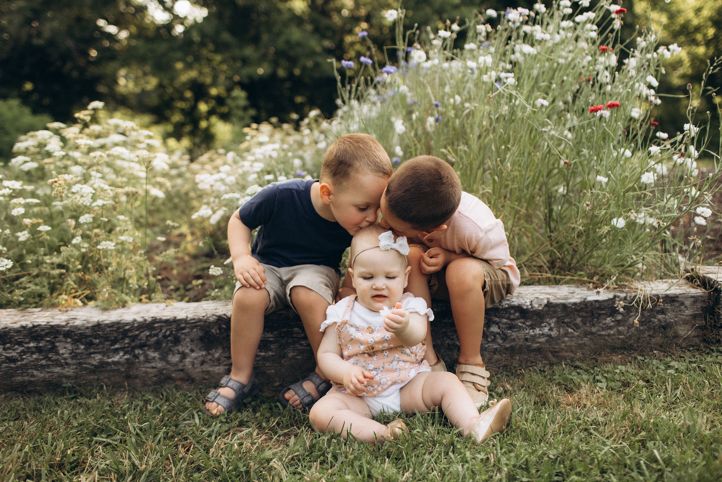 Family Session at the Marmalade Lily Flower Farm in Loveland, Ohio