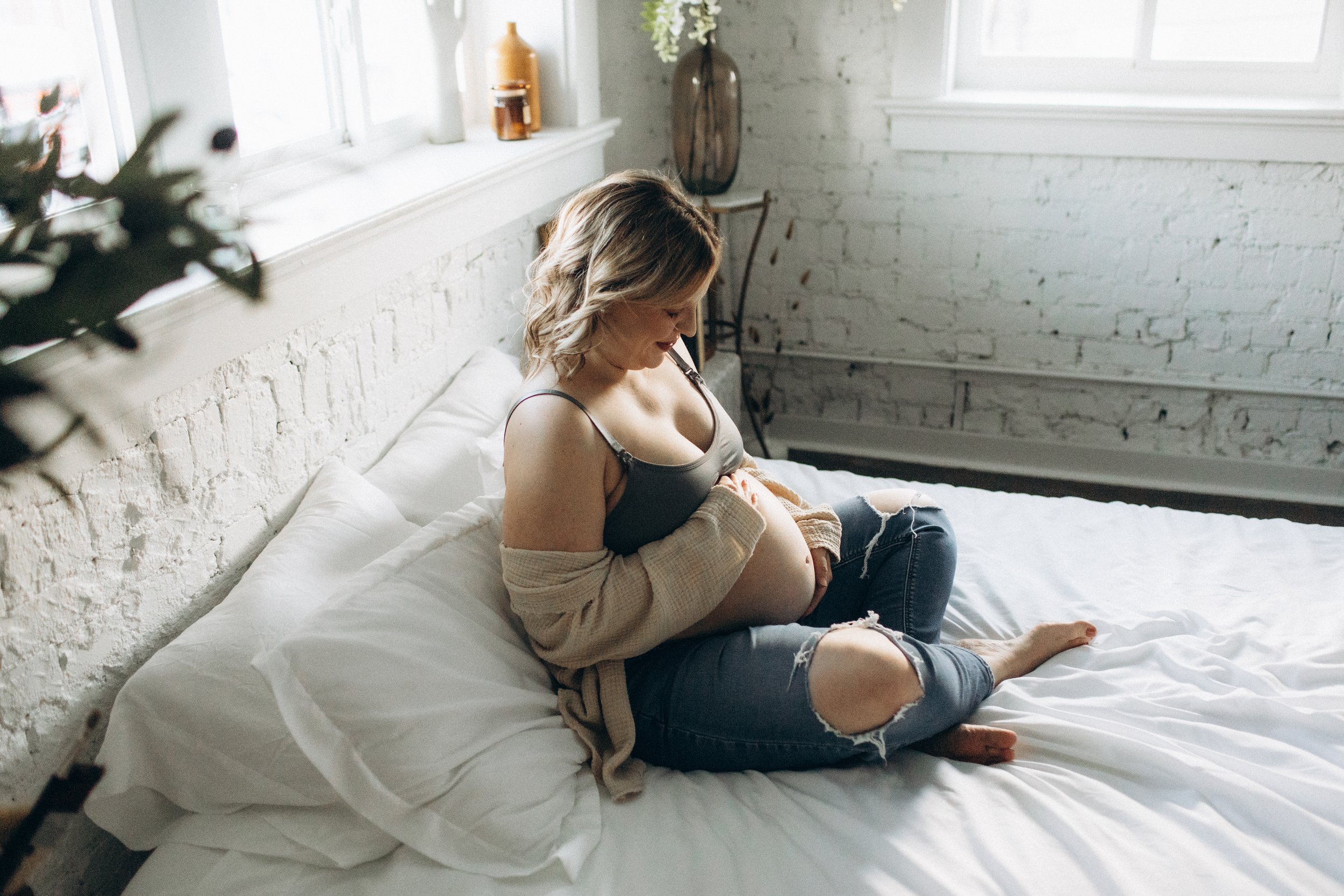 Winter Maternity Session at Locust + Vine Studio in Cincinnati, Ohio