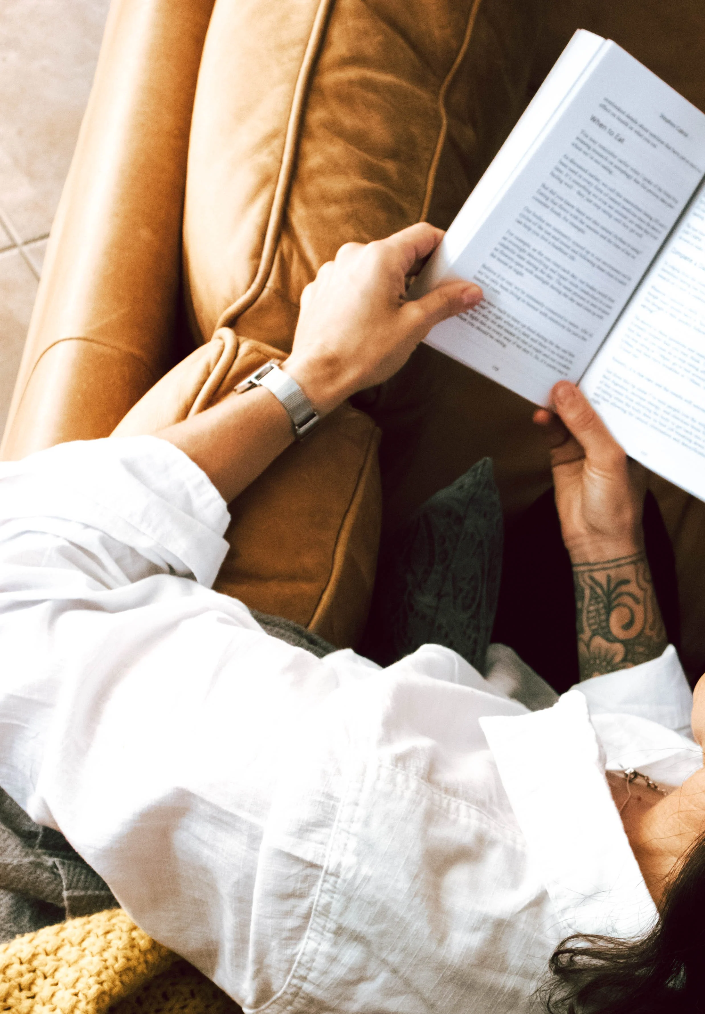 Kate couch reading_.jpg