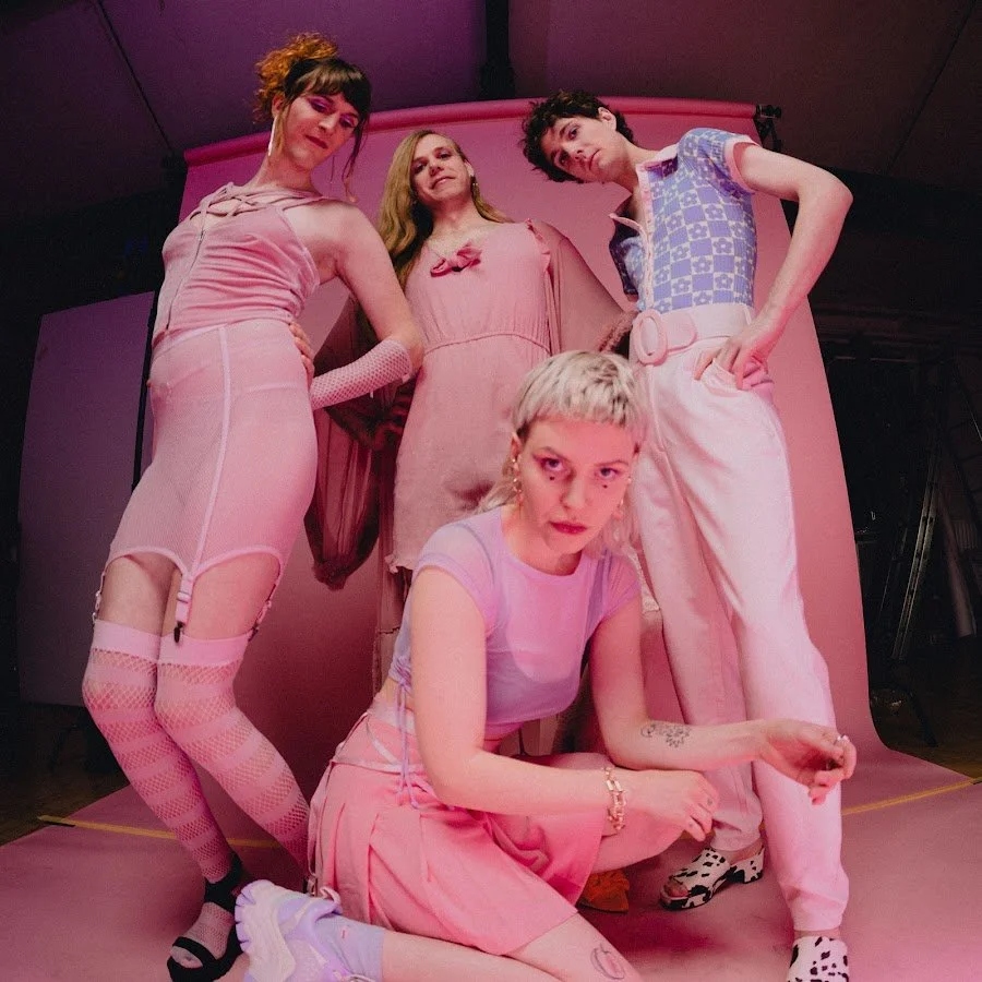 Gwen Dolyn &amp; Toyboys