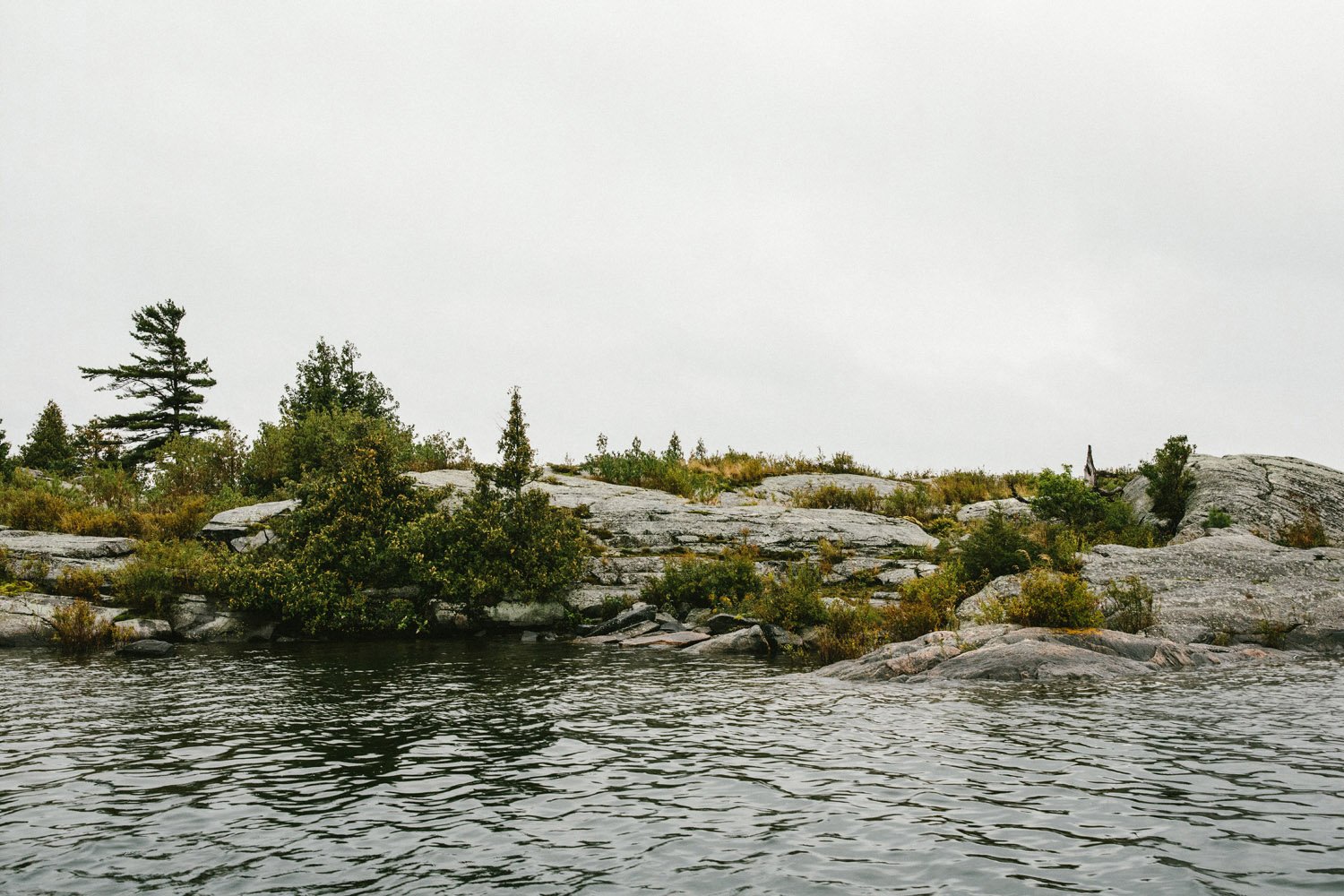 123-rainy-georgian-bay-engagement-session.jpg