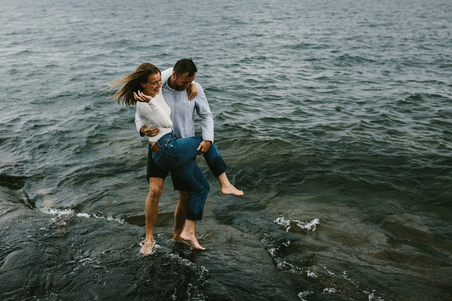 140-rainy-georgian-bay-engagement-session.jpg