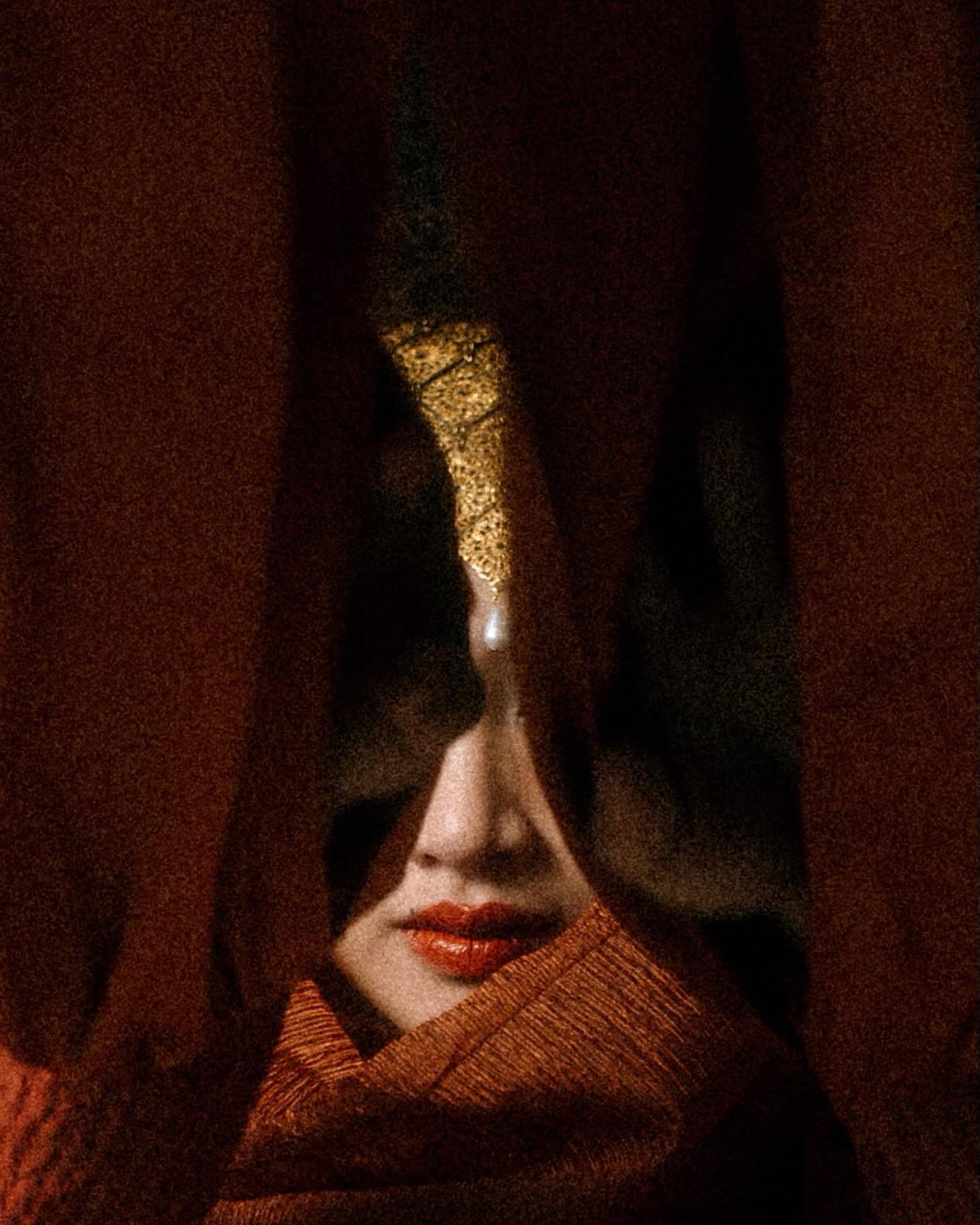 There&rsquo;s a dance that takes place when creatives work together. A call and response. My energy feeds your energy feeds my energy feeds yours. 

And here we are...
Portraiture as conversation.
Collaboration as art.
.
.
.
.
// Collaborative Portra