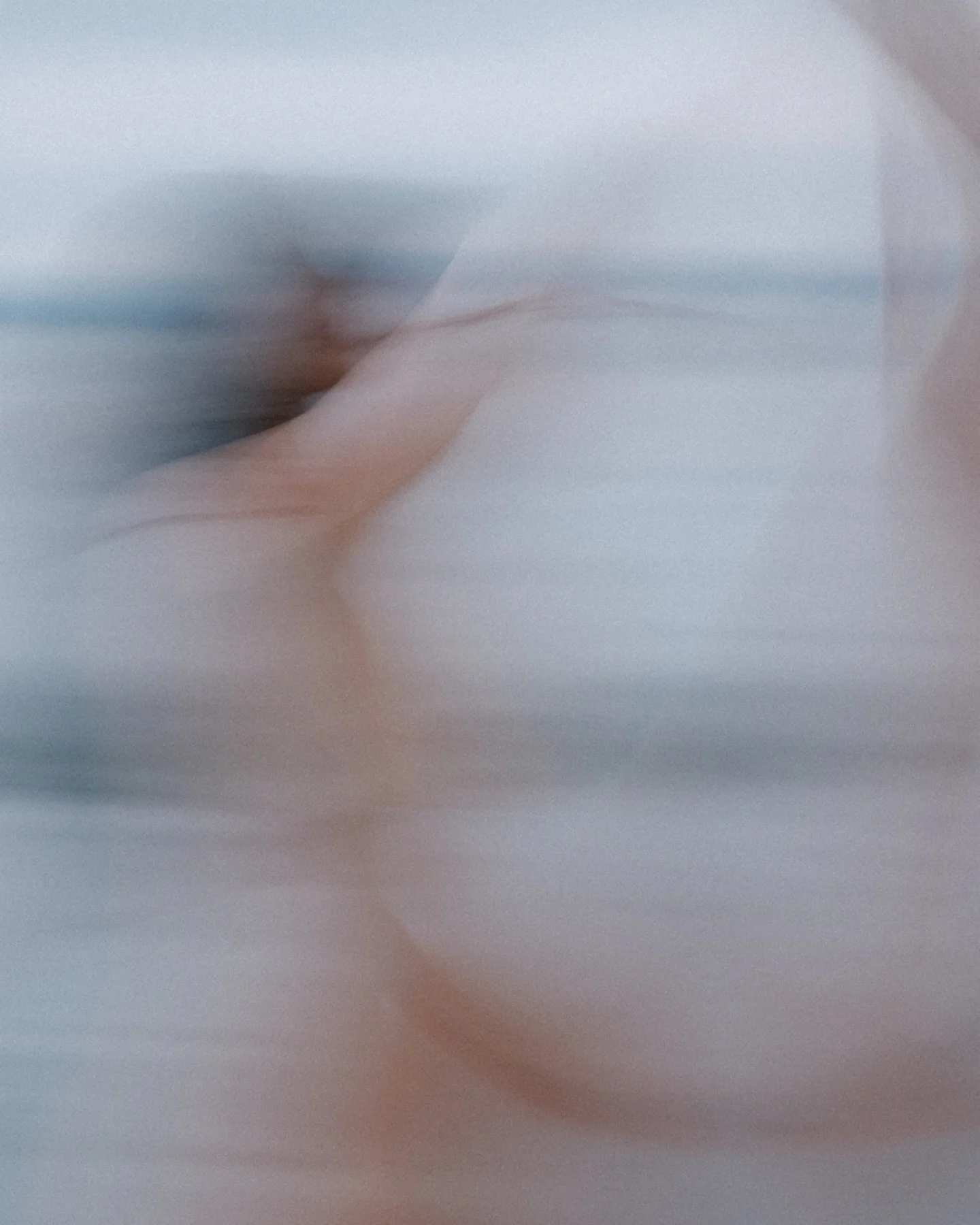 Georgian Bay portrait photography shaped by connection, conversation, and trust.

inspiration always starts with people.
with conversation.
with meeting someone where they are.
when i photograph someone, i listen first.
to their energy. their rhythm.