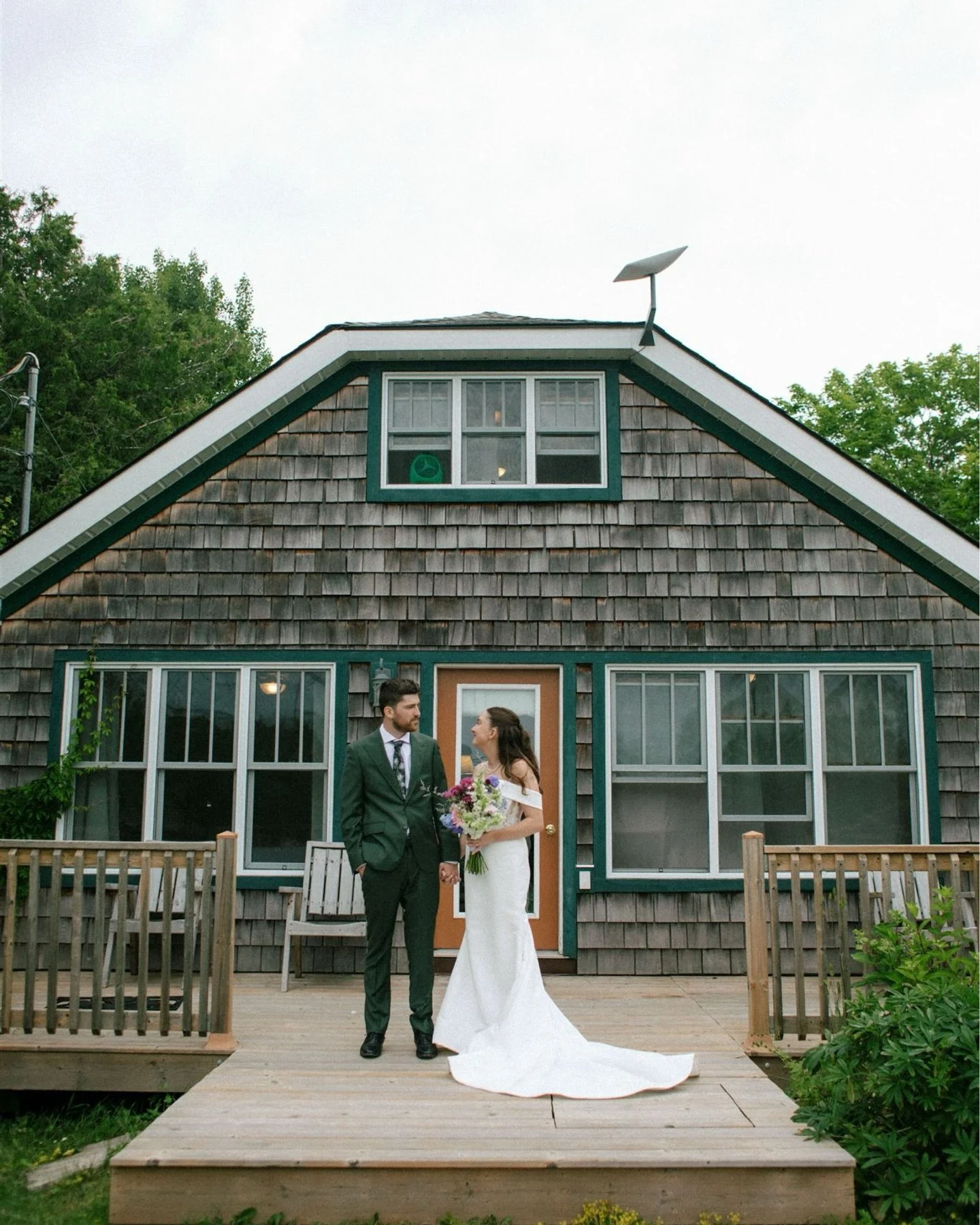 A small shift that changes everything:
Posing makes you think about how you&rsquo;re being seen.
Presence lets you forget you&rsquo;re being seen at all.
When you&rsquo;re focused on getting it &ldquo;right,&rdquo; you&rsquo;re managing yourself from