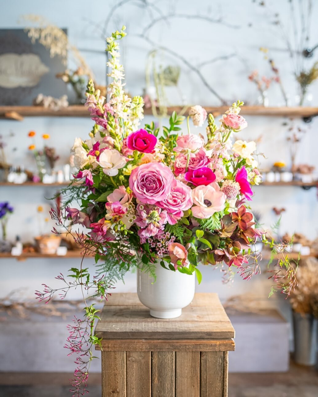 Brunching with blooms 🩷

#flowers #flowershop #florist #pink #flowerstagram #spring