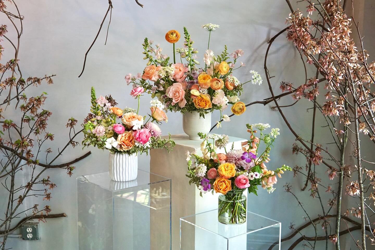 The shop is overflowing with beauty and we are quickly selling out on offerings! Get your Mother&rsquo;s Day orders to us asap! Don&rsquo;t wait, they will be gone faster than you think :)

#flowers #flowerstagram #floraldesign #localflowers #shopatl