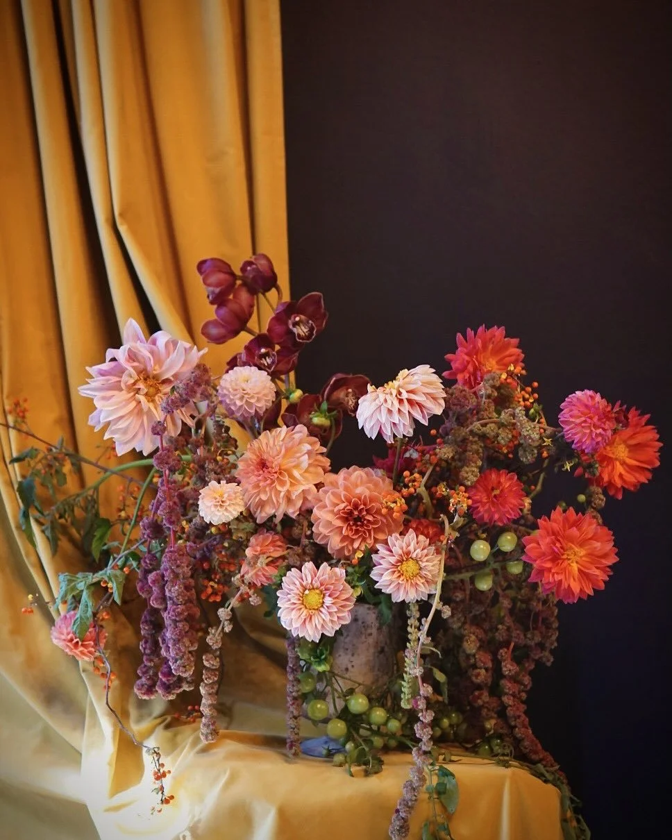 🍂 Stepping outside to the brisk air- Fall is here, finally 🍂

Enjoying the dahlias while we still have them @blooms.jenny 🫶

#flowers #flowerstagram #fall #flowershop #atlflorist #atl
