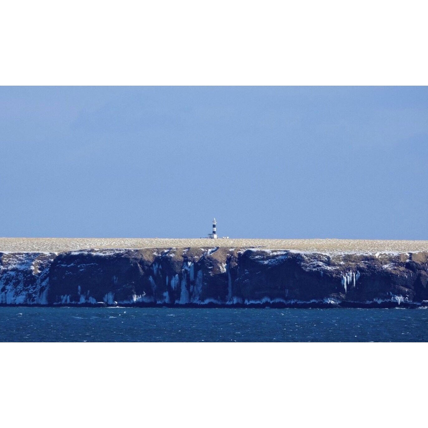 𝐓𝐨𝐝𝐚𝐲 𝐘𝐮𝐫𝐮𝐫𝐢
2026/02/07

Nemuro, Hokkaido, Japan
Photo by Mori Yasuko / Fisherman
Directed by Okada Atsushi

◇ 写真展「ユルリ島の馬」
2月20日（金）- 3月5日（木）
富士フイルムフォトサロン 東京

ギャラリートーク
2月22日（日）
3月1日（日）
各回14時から30~40分間
参加無料・予約不要

◇ 巡回展
9月18日（金）- 9月23日（水）
富士フイ