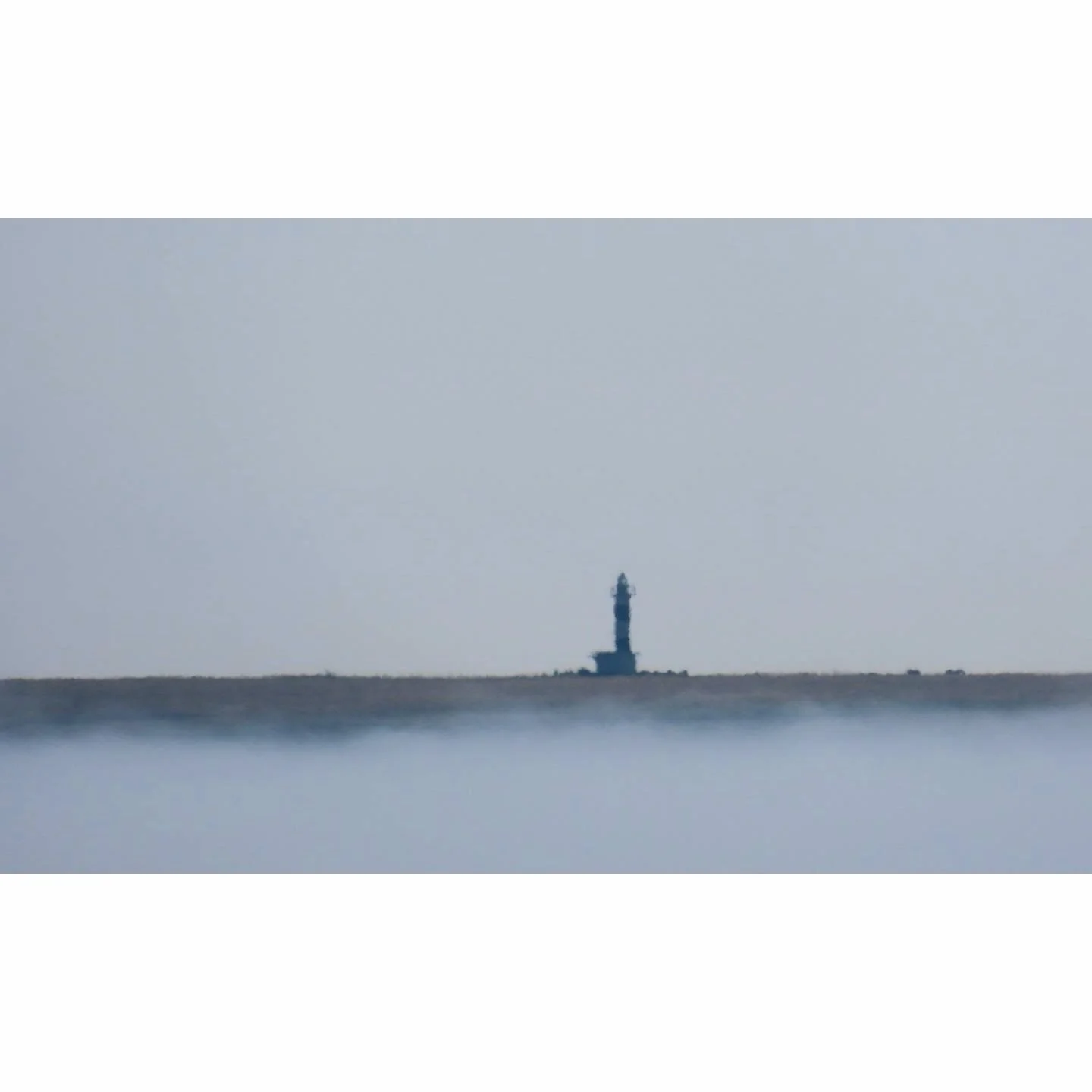 𝐓𝐨𝐝𝐚𝐲 𝐘𝐮𝐫𝐮𝐫𝐢
2026/06/12

Nemuro, Hokkaido, Japan
Photo by Mori Yasuko / Fisherman
Directed by Okada Atsushi

◇ 札幌芸術の森開園40周年記念
Flowering Garden「花と獣 いろとかたち」
&nbsp;7月11日（土）- 9月27日（日）
札幌芸術の森美術館
&nbsp;
◇ 写真展「ユルリ島の馬」
9月18日（金）- 9月23日（水）
富士フイルムフォト