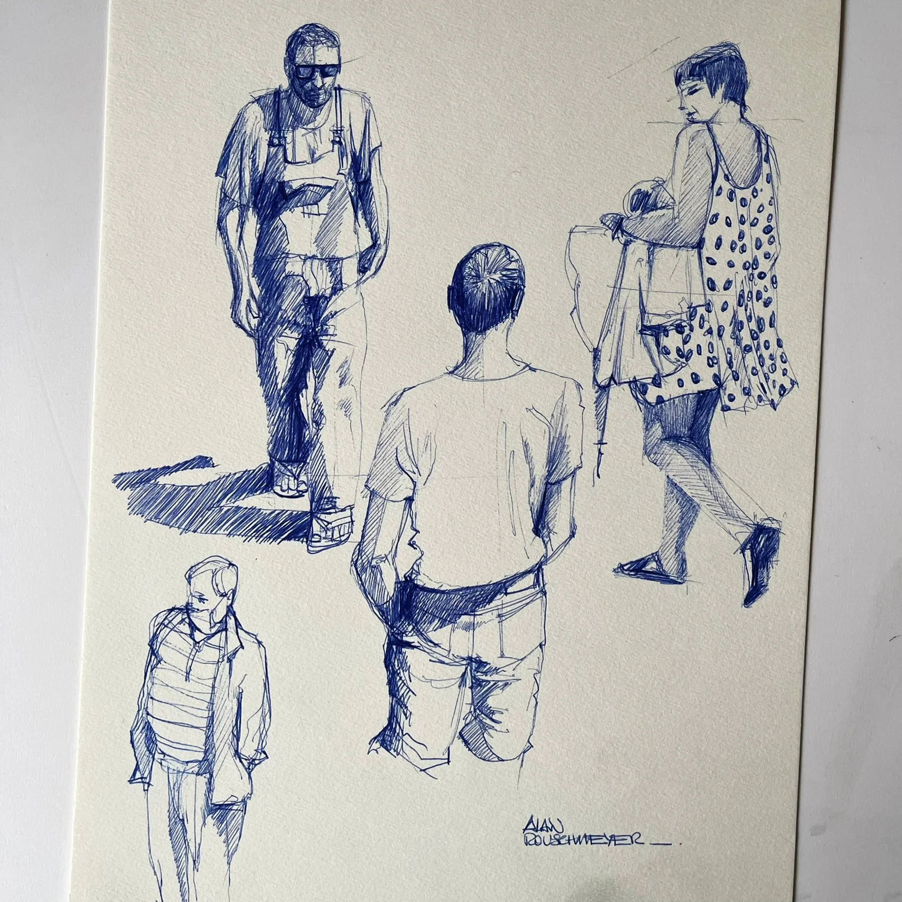 photo du croquis Intersaison réalisé au bic bleu en étude de postures de proximité