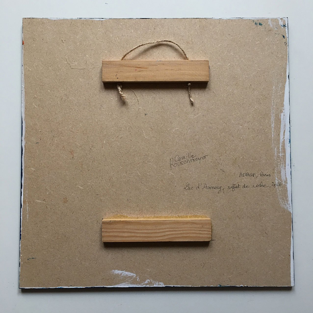 Arrière de l’œuvre LAC D’ANNECY, REFLET DE ROCHE réalisée par l’artiste Camille Rouschmeyer